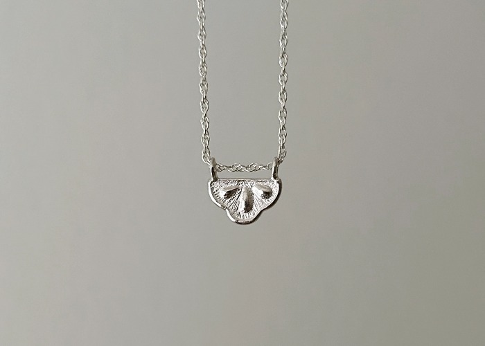 [low stock] whoo necklace